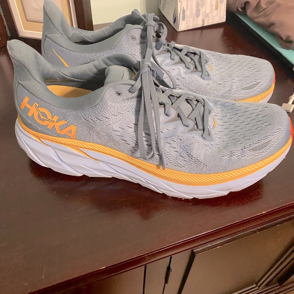 Men’s Hoka Clifton 8.